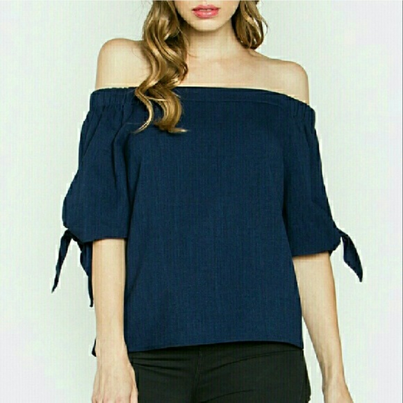 🌻 Chic Off Shoulder Navy Top - Picture 2 of 5