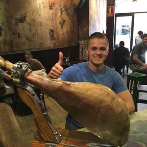 Meet your Posher, Elliot