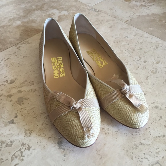 Salvatore Ferragamo Stampa Raffia Flat Skimme