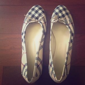 100% Authentic Burberry ballet flats