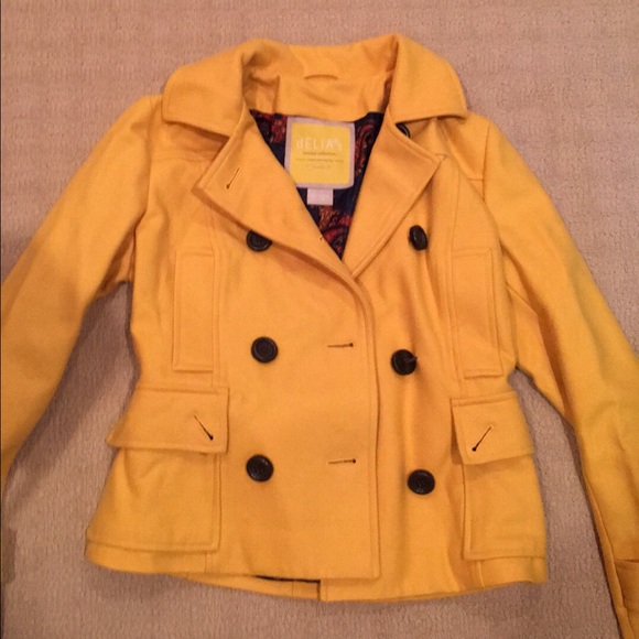 Yellow peacoat medium