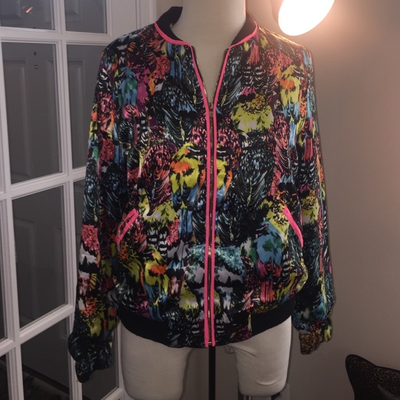 Forever 21 Multi Color Soft bomber Size L😘 - Picture 1 of 4