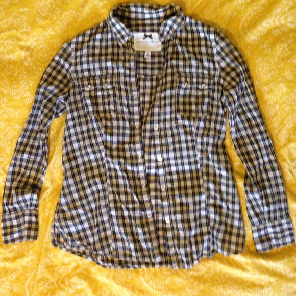 Banana Republic plaid cotton shirt. Snaps on.