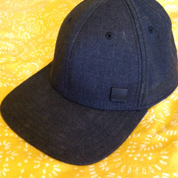 Dakine black hat