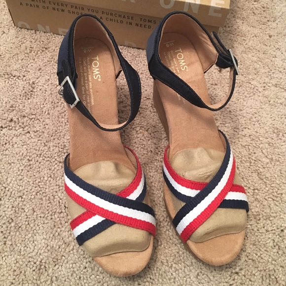 Toms Strappy Election Charms wedges size 8 - Picture 2 of 4
