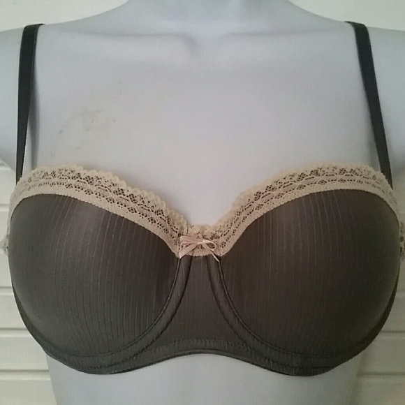 Gap body bra