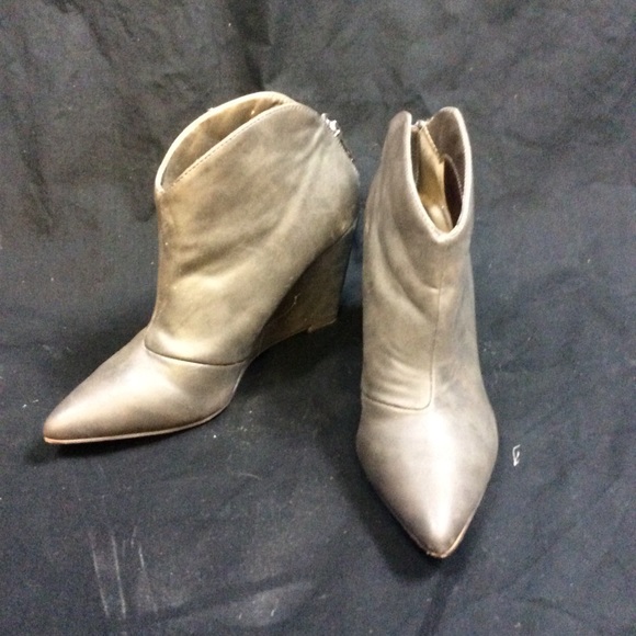 Cute pointed wedge ankle bootie