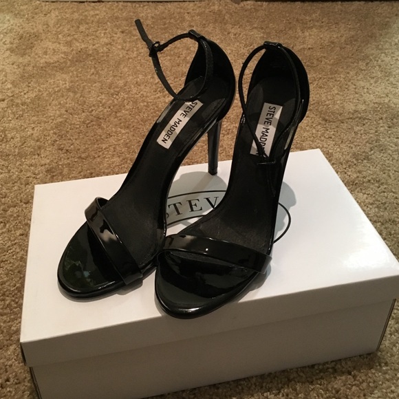 Brand new Steve Madden pumps.