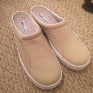 Keds PureFit Cream Shoes (Size 8.5M)