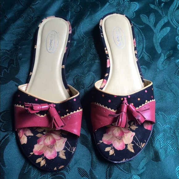 Vintage Talbots Sandals Floral Red Black
