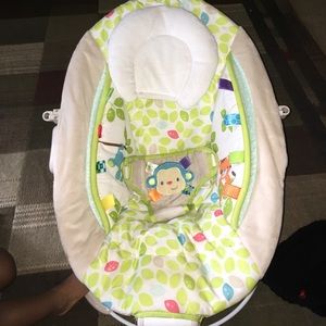 Baby Bouncer! Plays Music 🎶 & Vibrates!