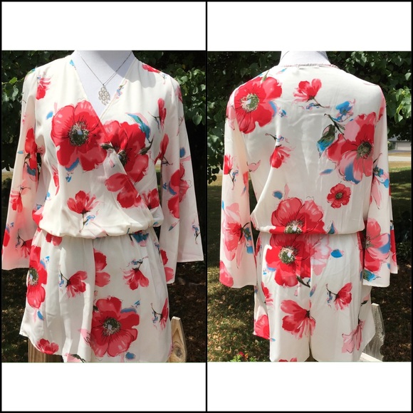 Vibrant Floral Romper - Picture 3 of 5