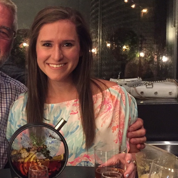 Meet your Posher, Logan 💁🏼 - Picture 2 of 3