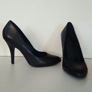 Black Aldo Heels
