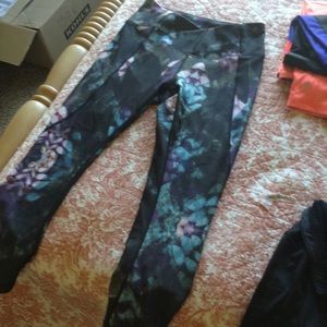 CALIA by Carrie Underwood  workout pant!