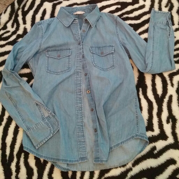 SALE! Banana republic soft wash denim shirt