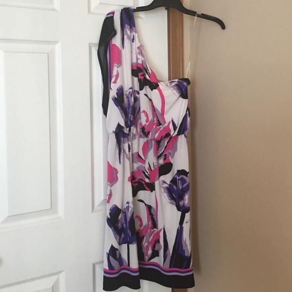 Dresses & Skirts - Lovely dress