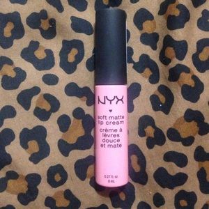 NYX soft matte lip cream Istanbul