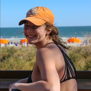 Meet your Posher, Abbey