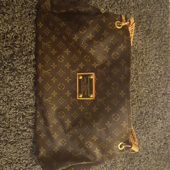 Louis Vuitton Tote