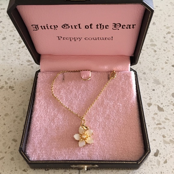 Juicy couture necklace