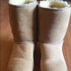 Uggs women's size 11