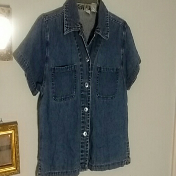 Cute denim top