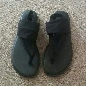 OP BLACK sandals