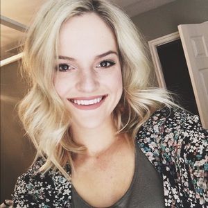 Meet your Posher, Kelly