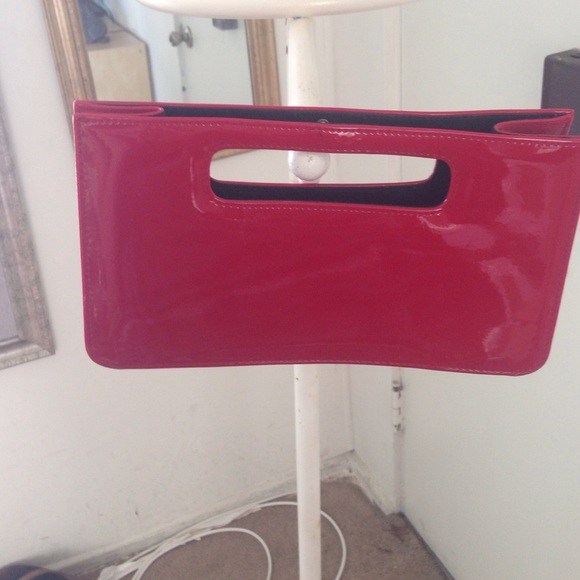Red clutch