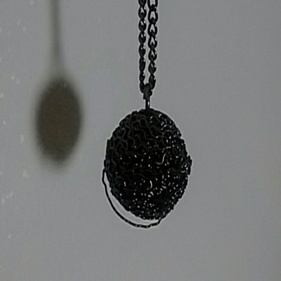 Metal chain ball necklace