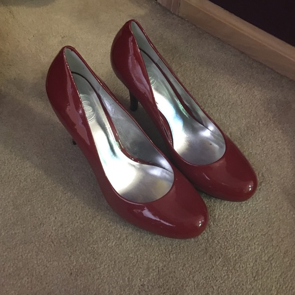 Jessica Simpson heels