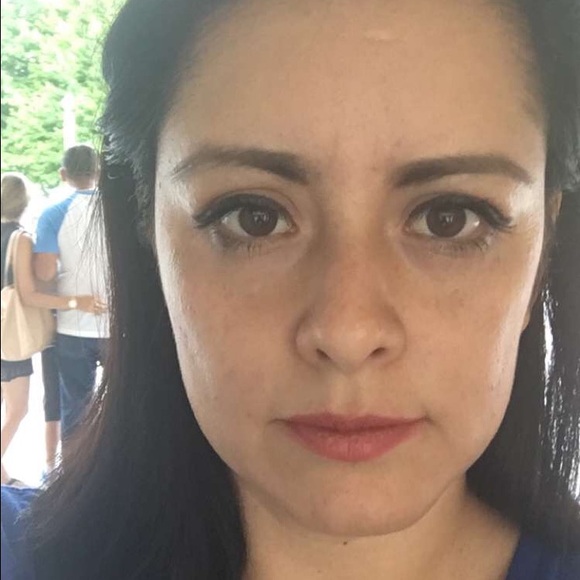 Meet your Posher, Janet - Picture 1 of 1