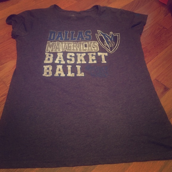 XL women adidas maverick shirt