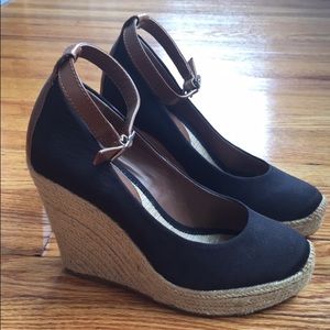 BCBG Next Generation espadrille wedges