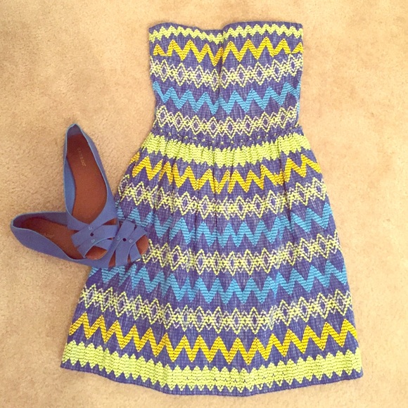 Super cute dress only worn once!