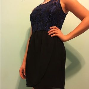 Casual black dress w/ lace floral print!