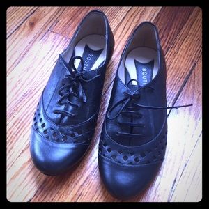 Never worn! Boutique 9 Leather Black Oxfords
