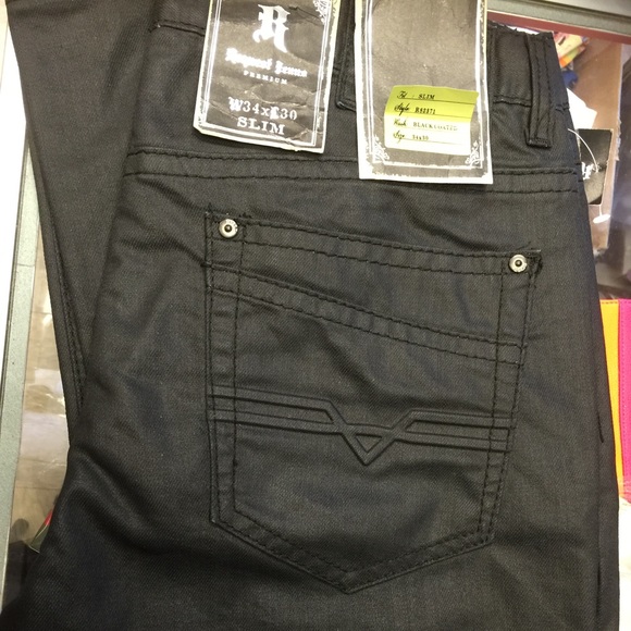 ⚡️PRICE DROP THiS WEEK ONLY⚡️Black Coated Jeans - Picture 3 of 3