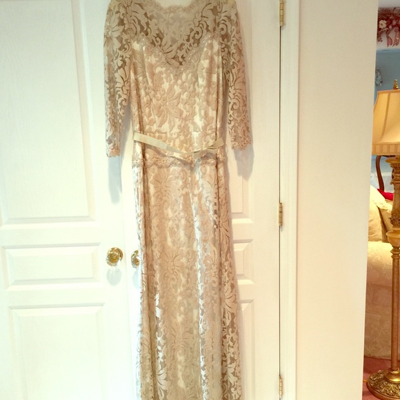 Glamorous / evening gown