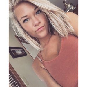 Meet your Posher, Kayla