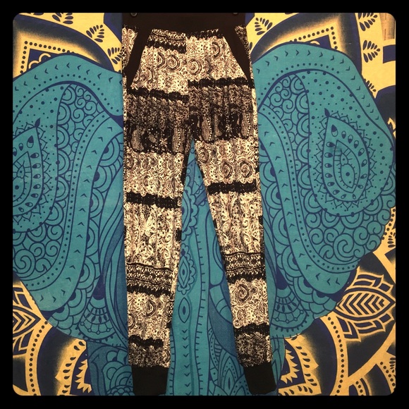 💫Funky Pattern Joggers💫