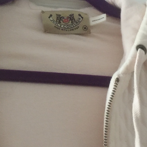Adorable & soft quilted Juicy Couture hoodie 🎀 - Picture 2 of 4