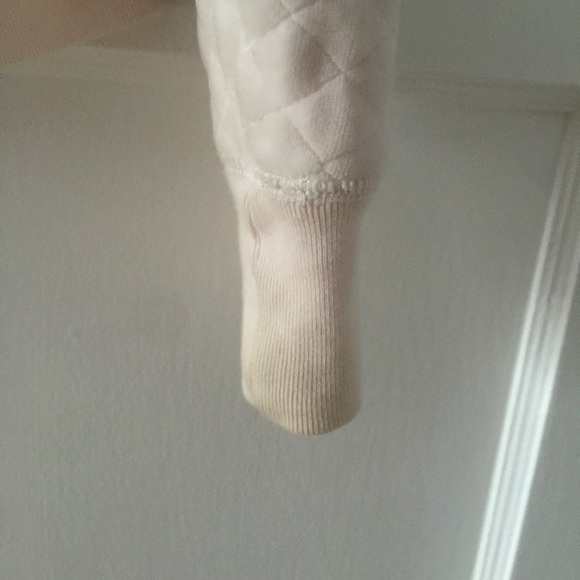 Adorable & soft quilted Juicy Couture hoodie 🎀 - Picture 4 of 4