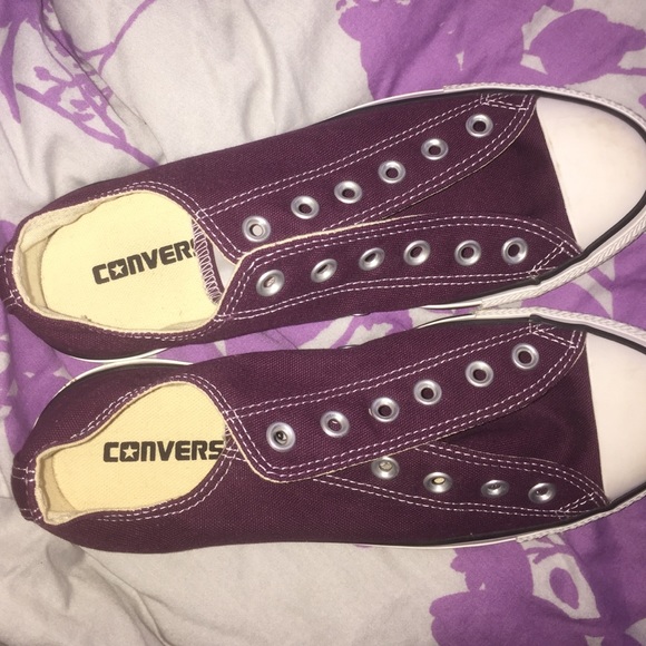 Brand new converse (purple)