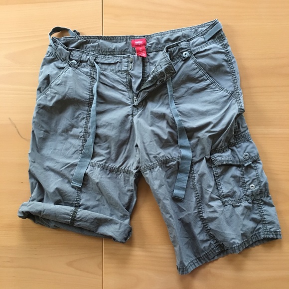 🚫SOLD🚫Khaki cargo shorts 13