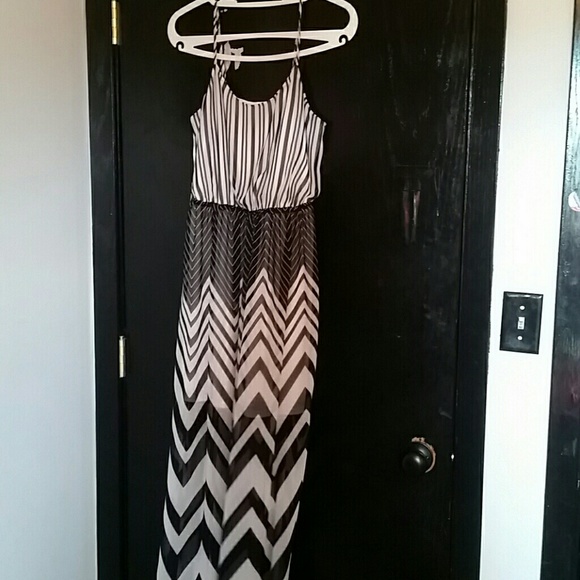 Black and white summer dress