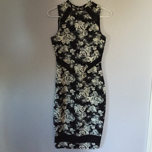 Chick midi dress with slightly showing pieces