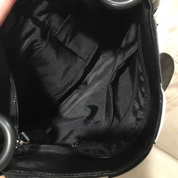 Mod shoulder bag- very unique! - Picture 3 of 4