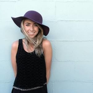 Meet your Posher, Elie